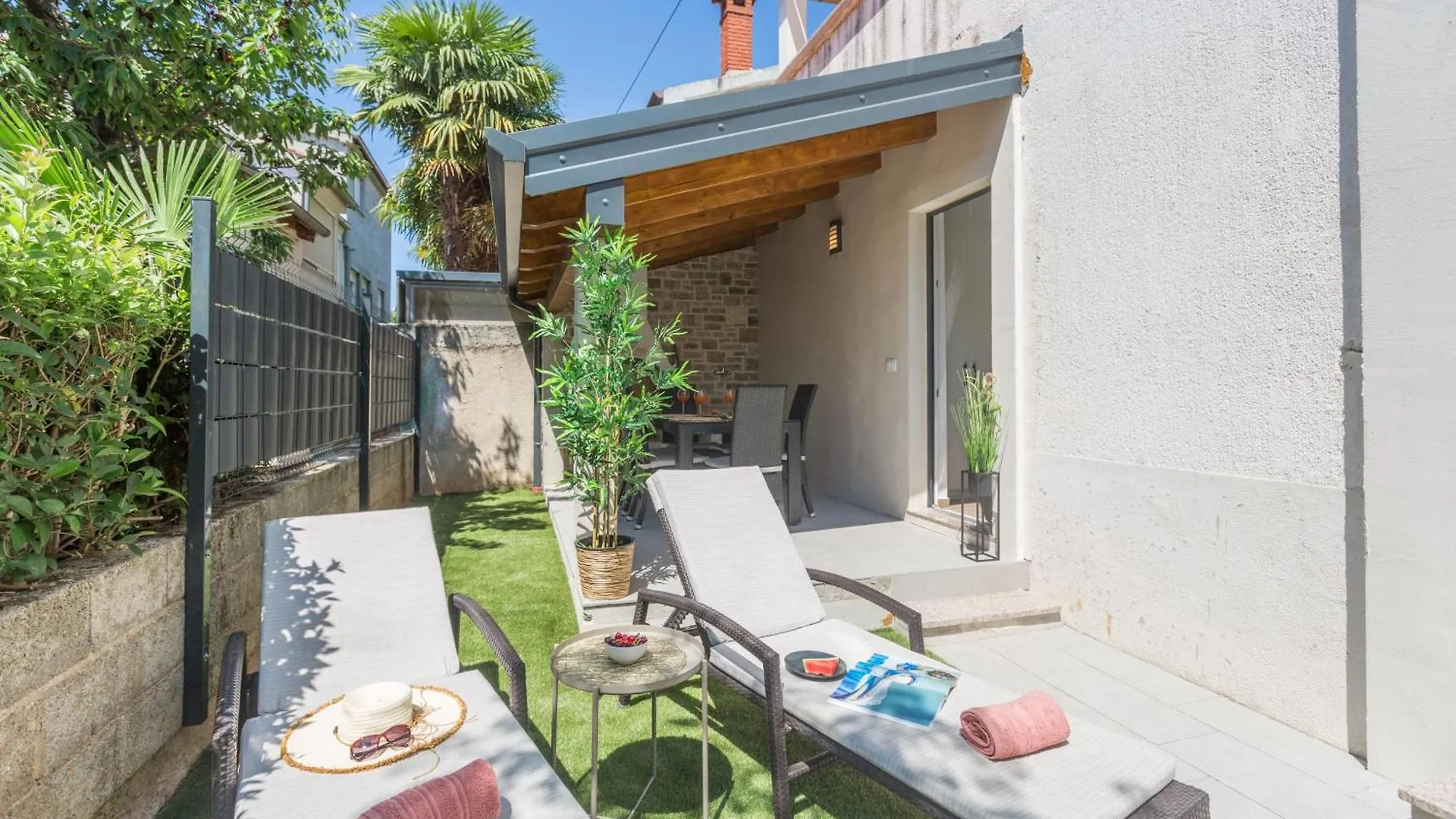 Apartement Radovan 3 Mit Meerblick In Strandnaehe Porec