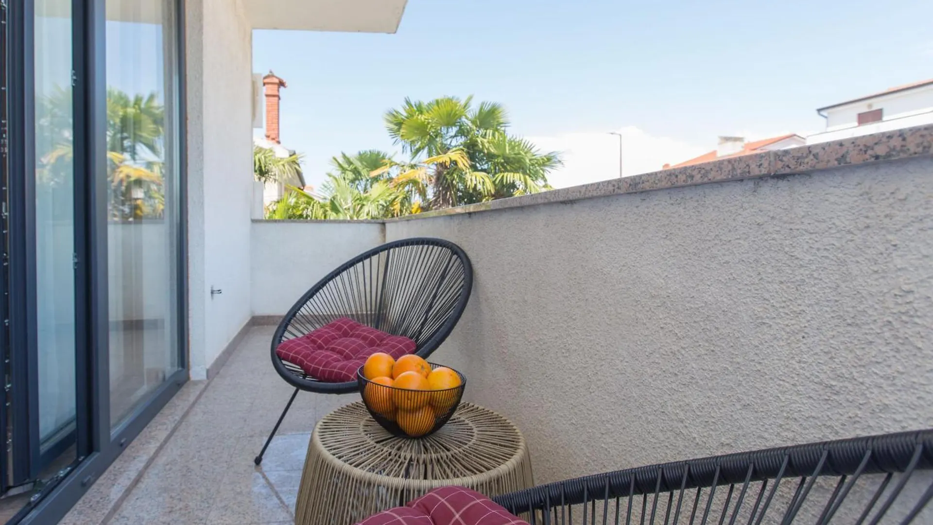 Apartment Apartement Radovan 3 Mit Meerblick In Strandnaehe Porec