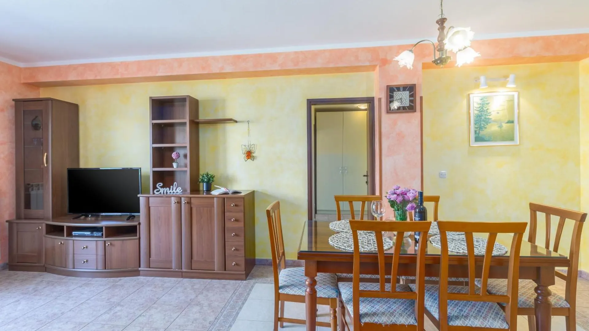 Apartement Radovan 3 Mit Meerblick In Strandnaehe Porec Apartment